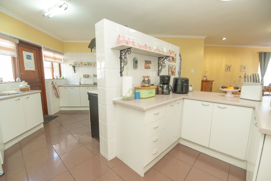 3 Bedroom Property for Sale in Summerstrand Eastern Cape